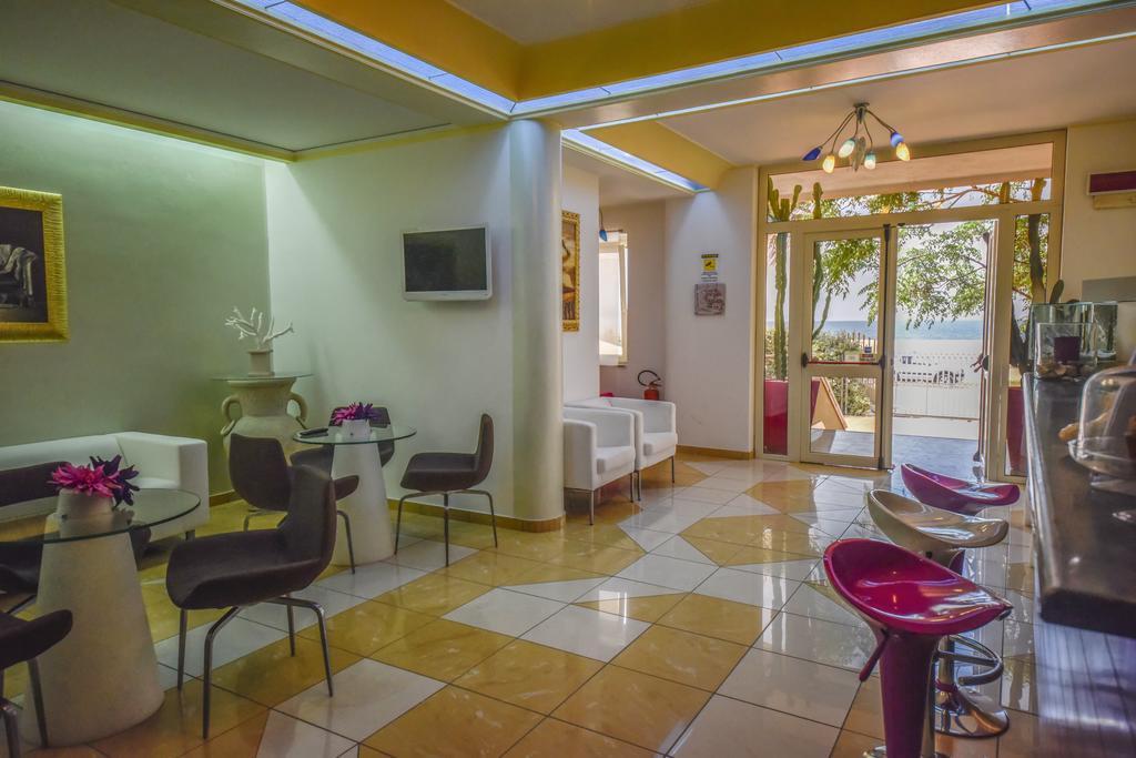 Hotel La Villa Corigliano Calabro Extérieur photo