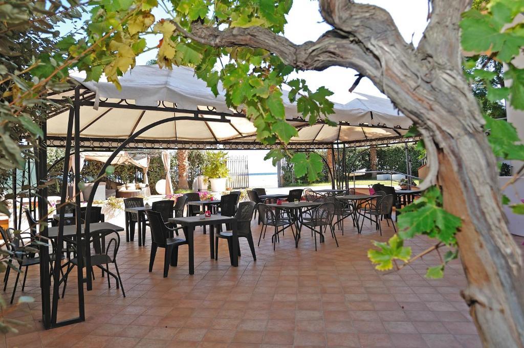 Hotel La Villa Corigliano Calabro Extérieur photo